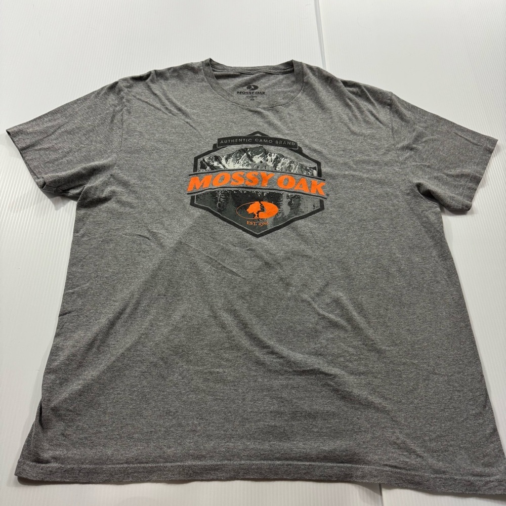 293. Men’s Mossy Oak‎ Gray Short Sleeve Tee (2XL)